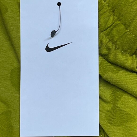 Nike Dri-Fit Kids Running Shorts Large Lightweight Breathable Loose Fit Yellow C - Picture 9 of 9